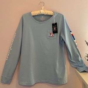 Women’s Vineyard Vines scoop neck tee